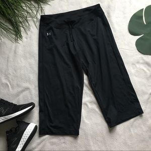 Under Armour semi fitted drawstring workout capris